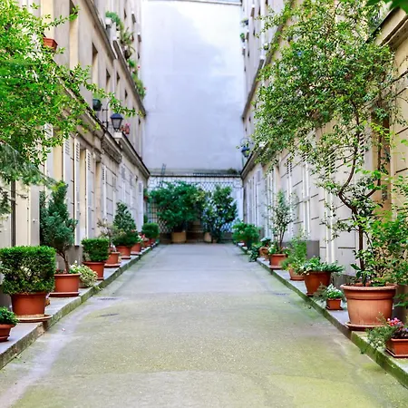 Montmartre Apartments - Degas