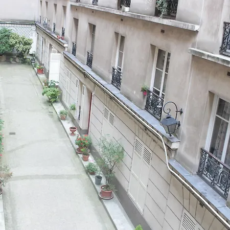 Montmartre Apartments - Degas